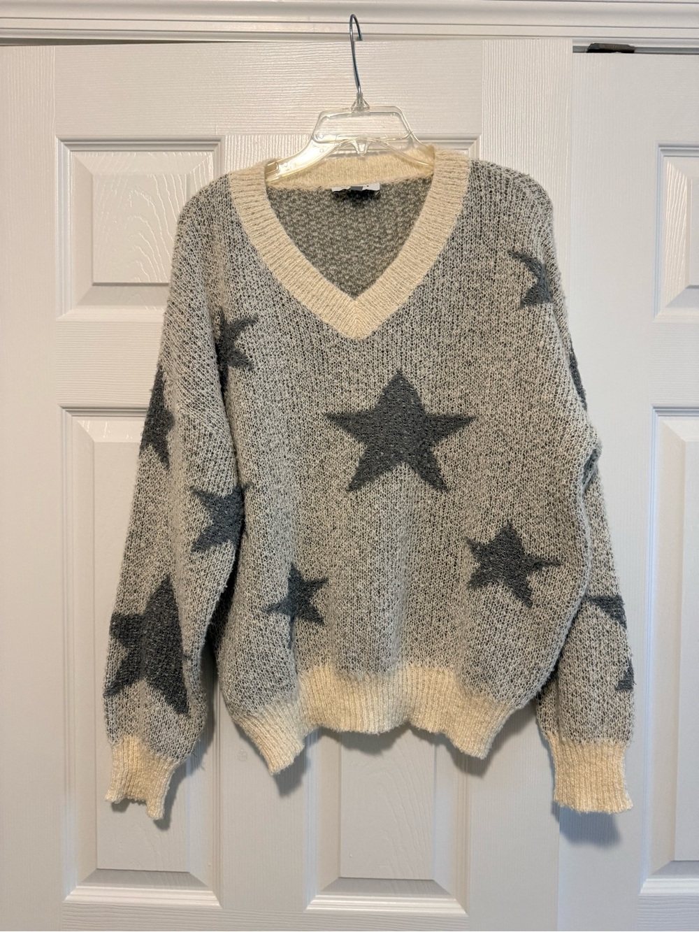 Gilli Gray Star V-Neck Sweater with Cream Trim